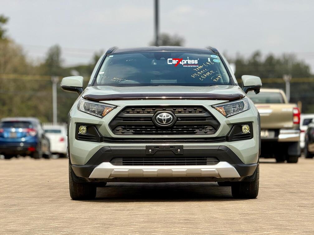 TOYOTA RAV 4 thumbnail 3