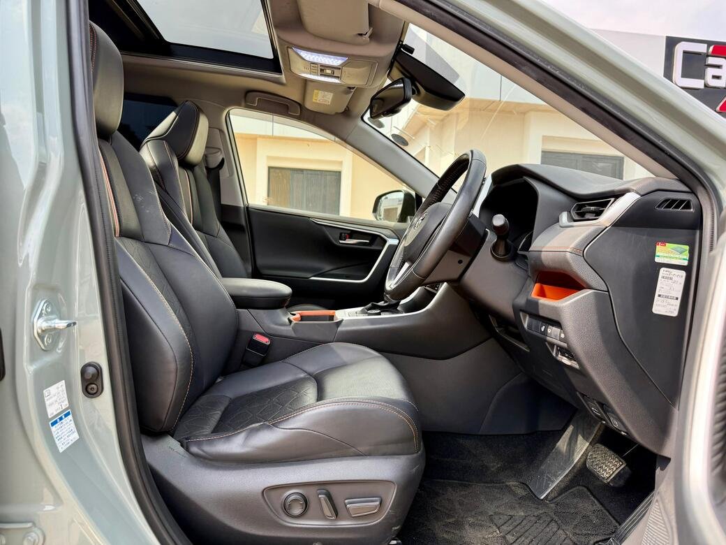 TOYOTA RAV 4 thumbnail 9