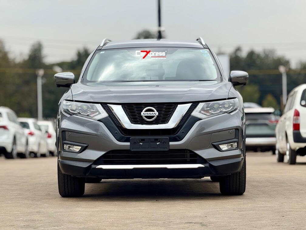 NISSAN XTRAIL NT-32 thumbnail 3