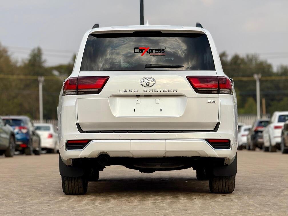TOYOTA LAND CRUISER 300 SERIES ZX thumbnail 4