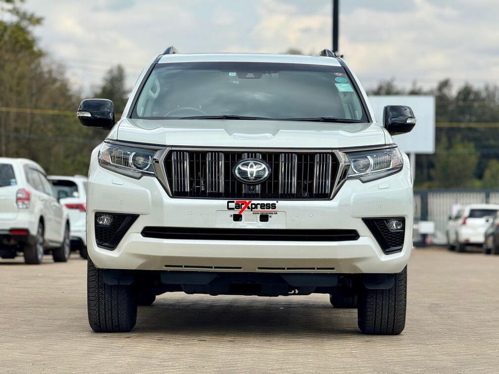 TOYOTA LAND CRUISER PRADO TXL thumbnail 3