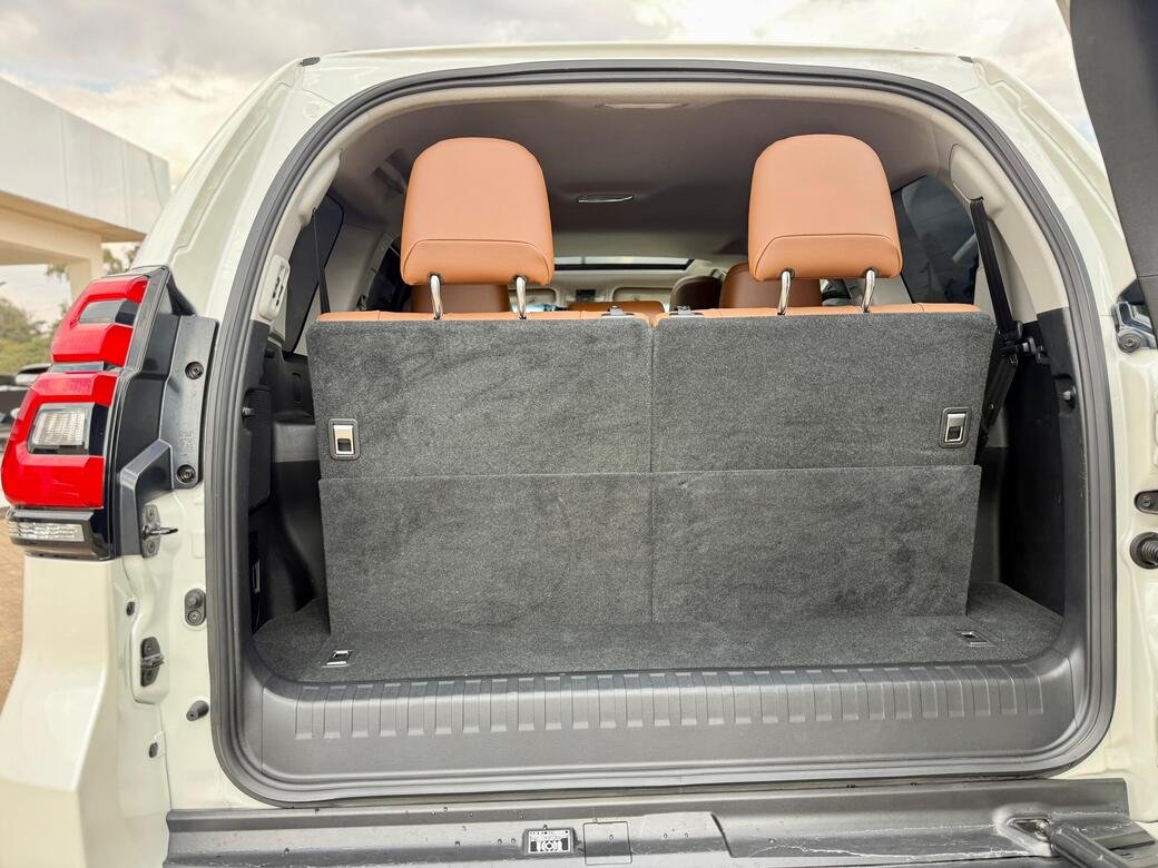 TOYOTA LAND CRUISER PRADO TXL thumbnail 17