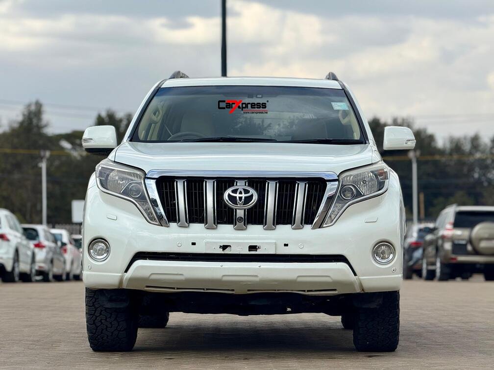 TOYOTA LAND CRUISER PRADO TXL thumbnail 3