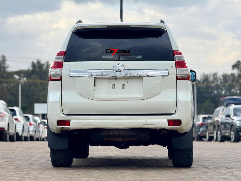 TOYOTA LAND CRUISER PRADO TXL thumbnail 4