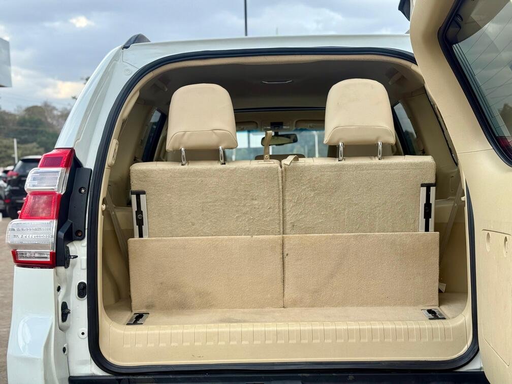 TOYOTA LAND CRUISER PRADO TXL thumbnail 17