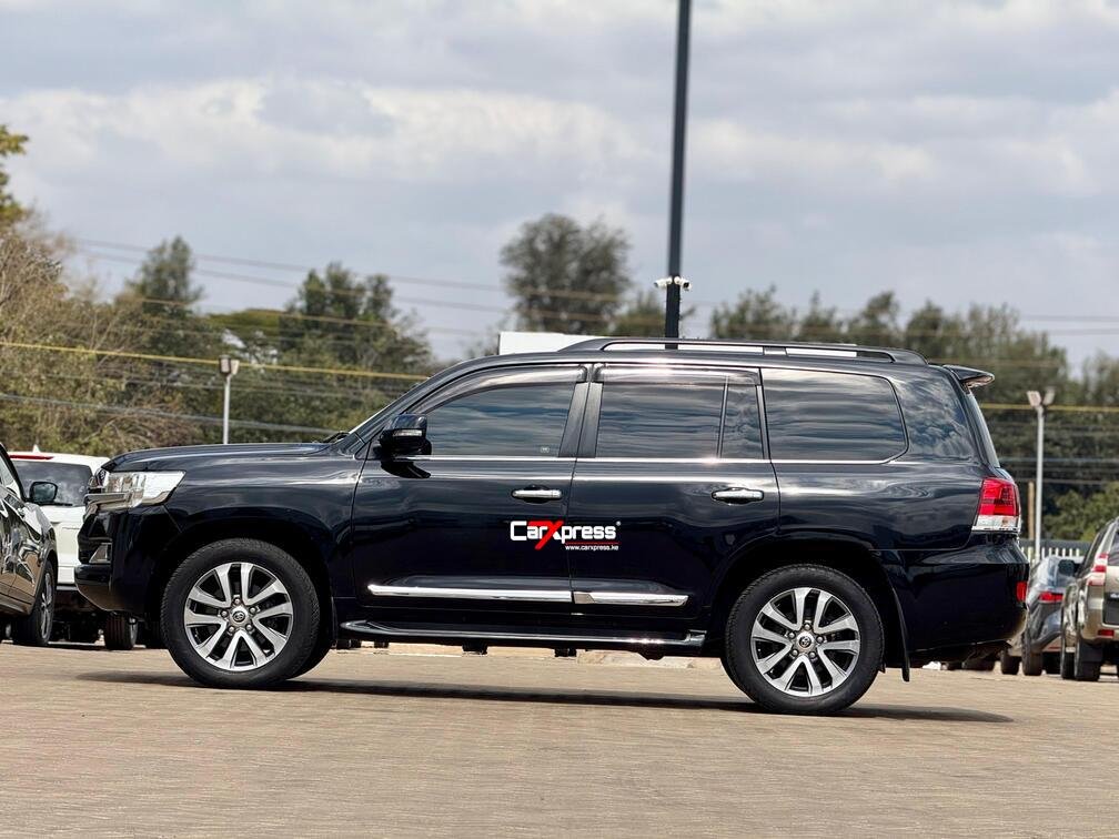 TOYOTA LAND CRUISER ZX V8 thumbnail 7