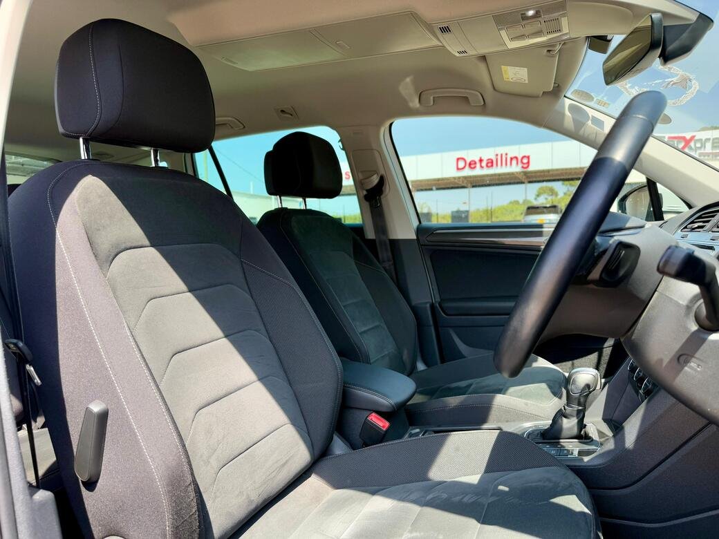 VOLKSWAGEN TIGUAN thumbnail 10