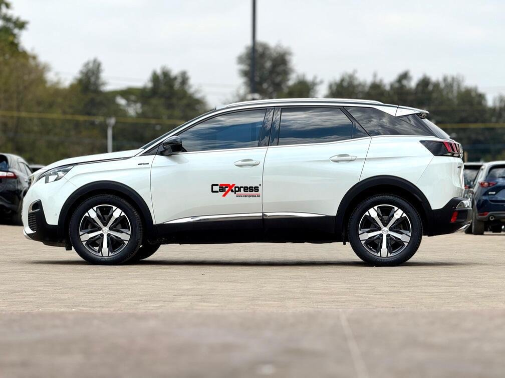 PEUGEOT 3008 GT-LINE thumbnail 7