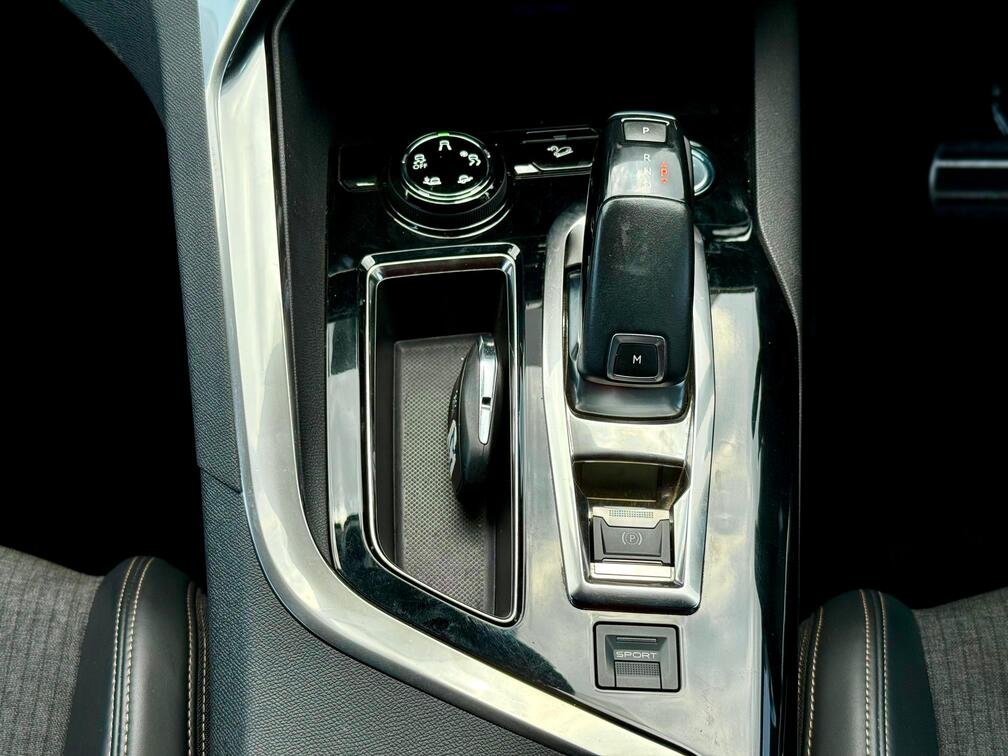PEUGEOT 3008 GT-LINE thumbnail 13