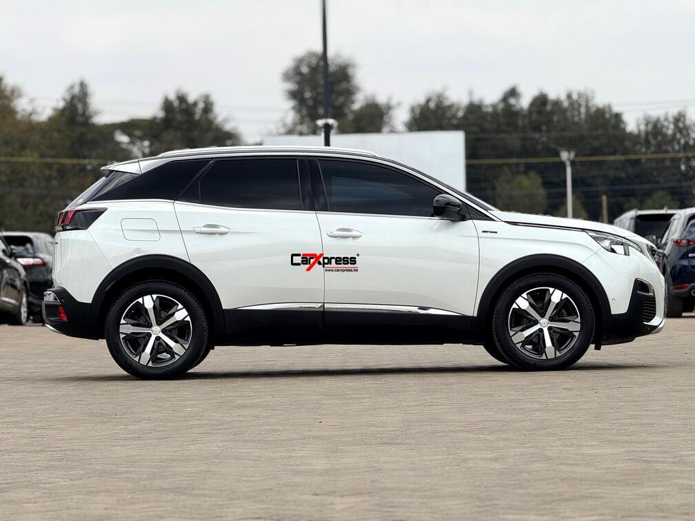 PEUGEOT 3008 GT-LINE thumbnail 8