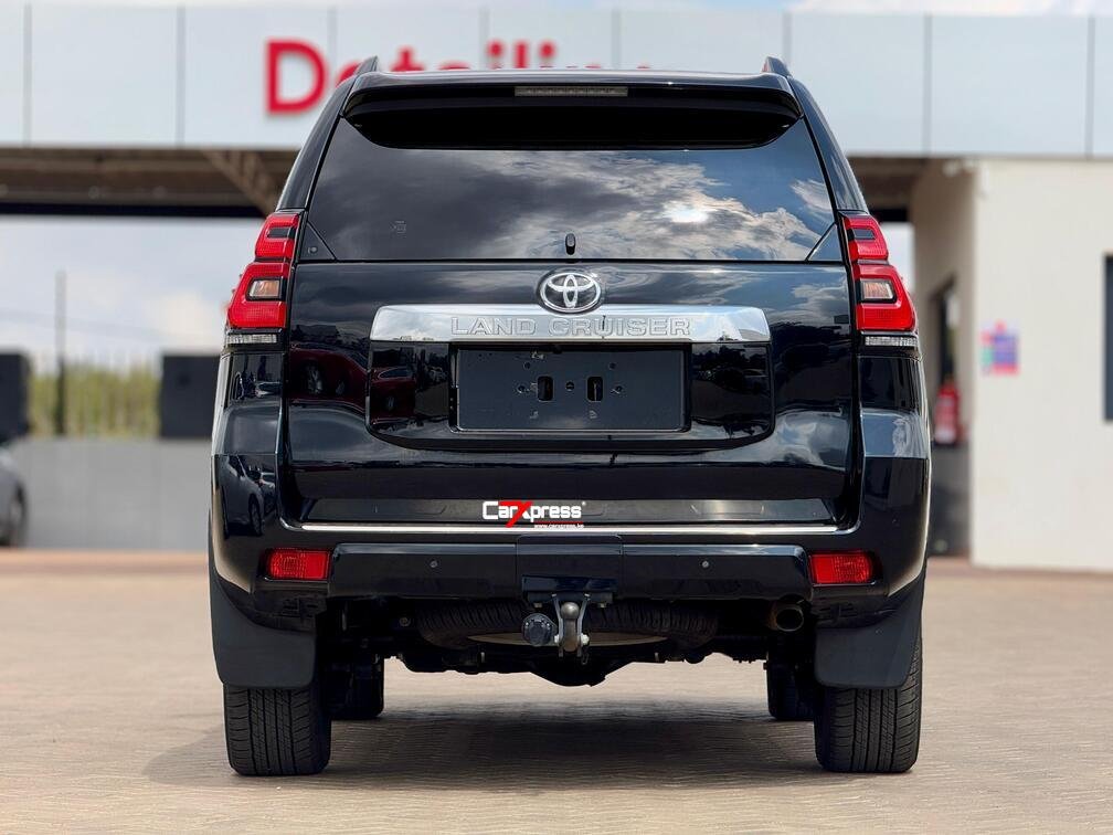 TOYOTA LAND CRUISER PRADO VXL thumbnail 4