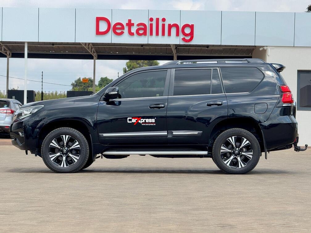 TOYOTA LAND CRUISER PRADO VXL thumbnail 5