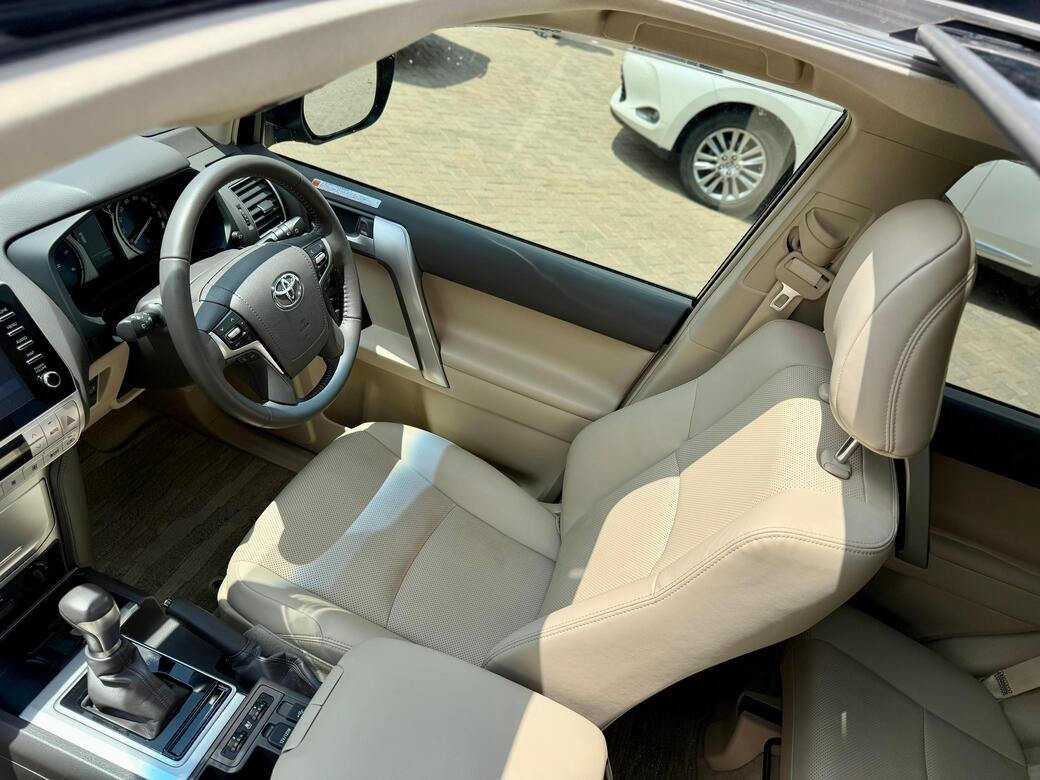 TOYOTA LAND CRUISER PRADO TXL thumbnail 12