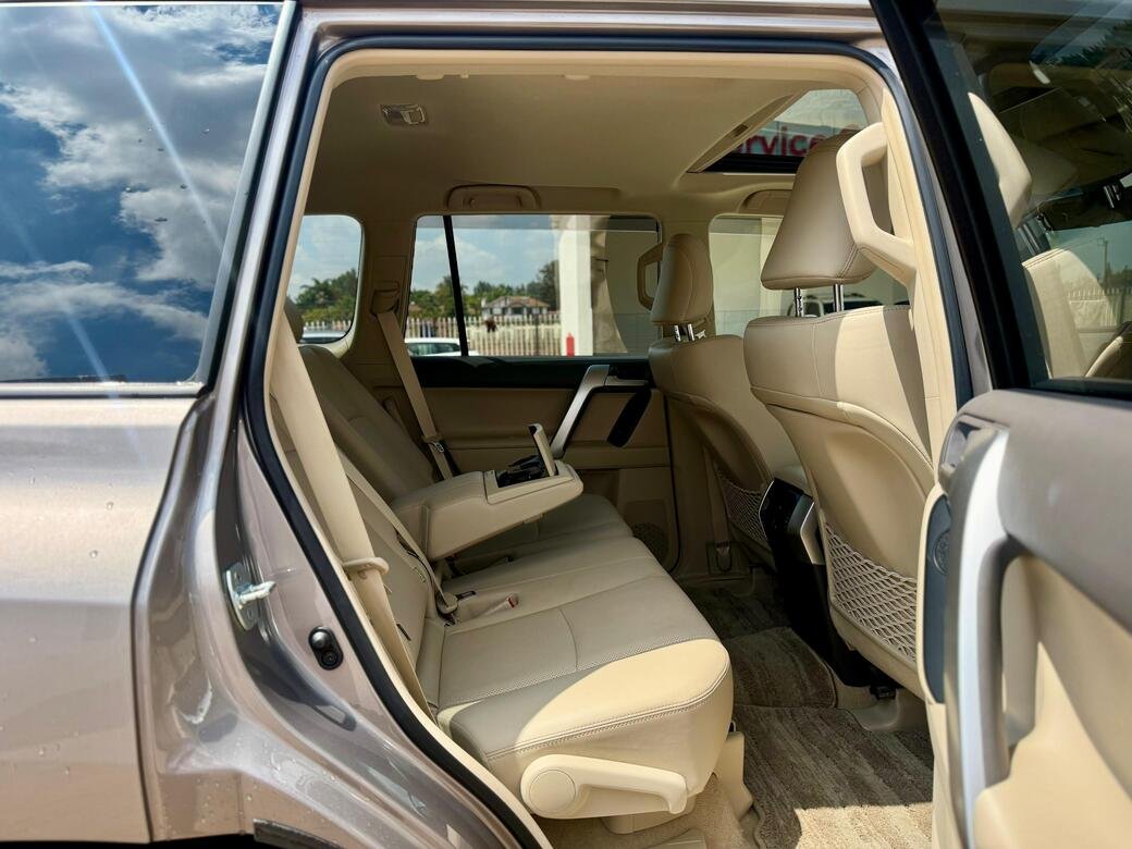 TOYOTA LAND CRUISER PRADO TXL thumbnail 14
