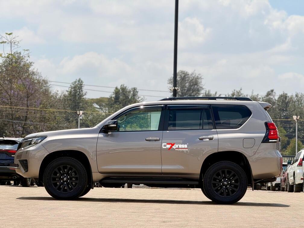 TOYOTA LAND CRUISER PRADO TXL thumbnail 7