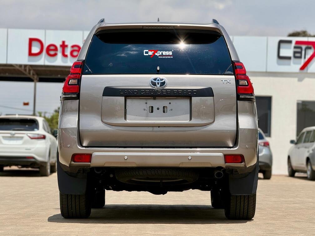 TOYOTA LAND CRUISER PRADO TXL thumbnail 4