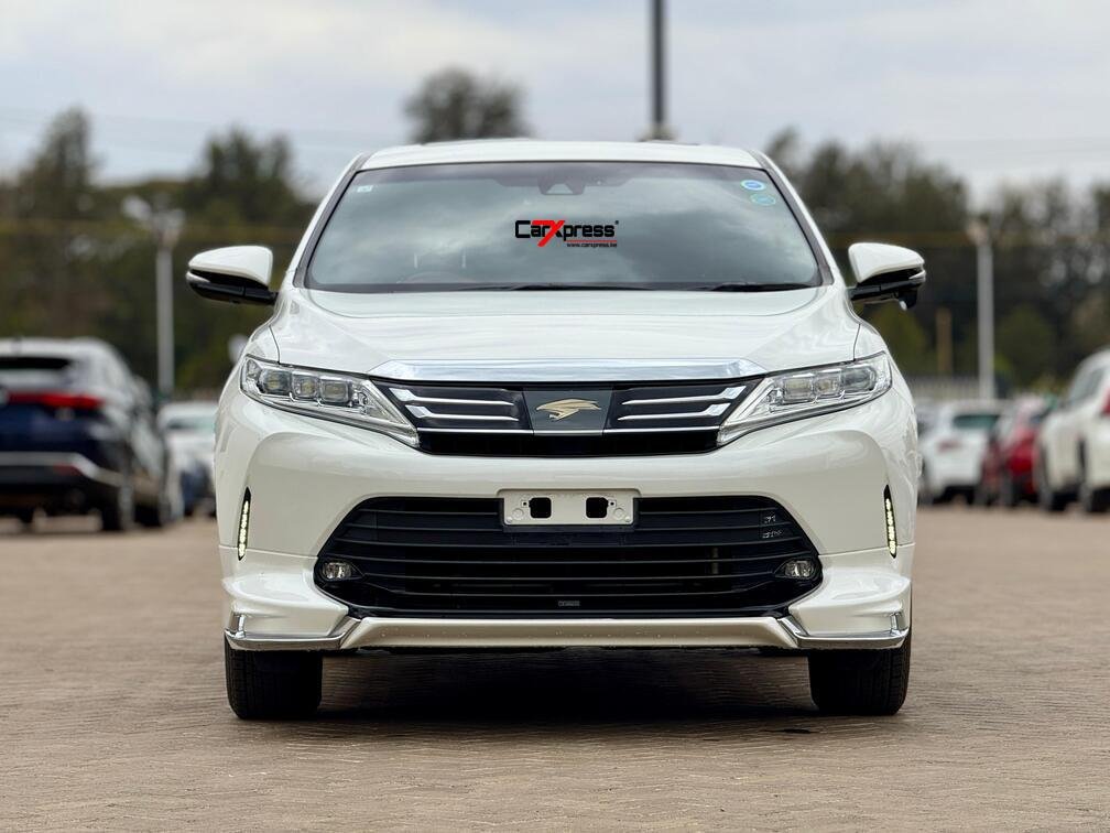 TOYOTA HARRIER thumbnail 3