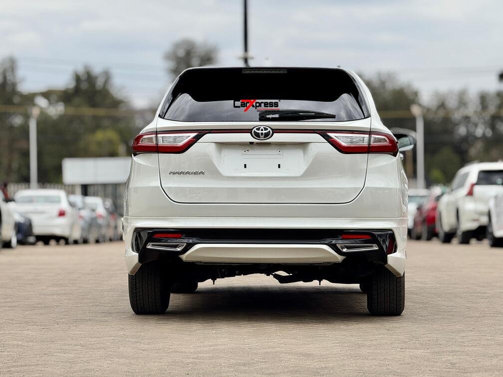 TOYOTA HARRIER thumbnail 4