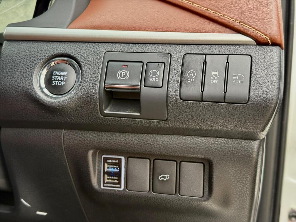 TOYOTA HARRIER thumbnail 14