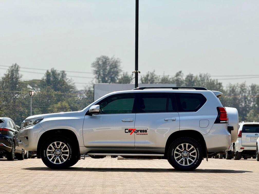 TOYOTA LAND CRUISER PRADO VXL thumbnail 5