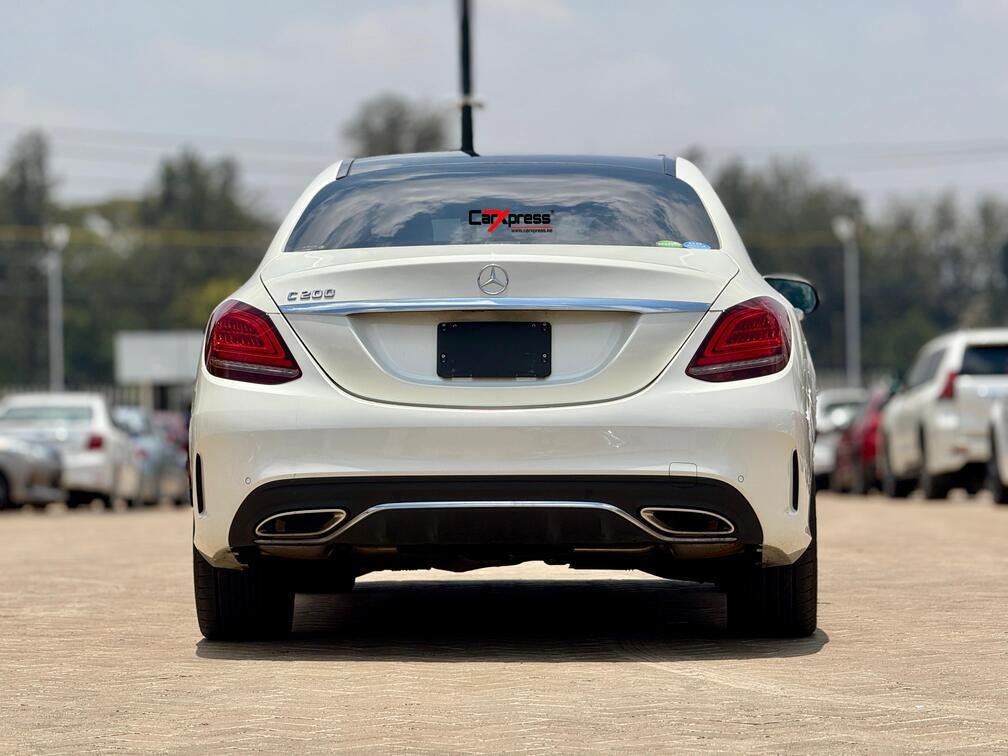 MERCEDES BENZ C200 W205 thumbnail 4