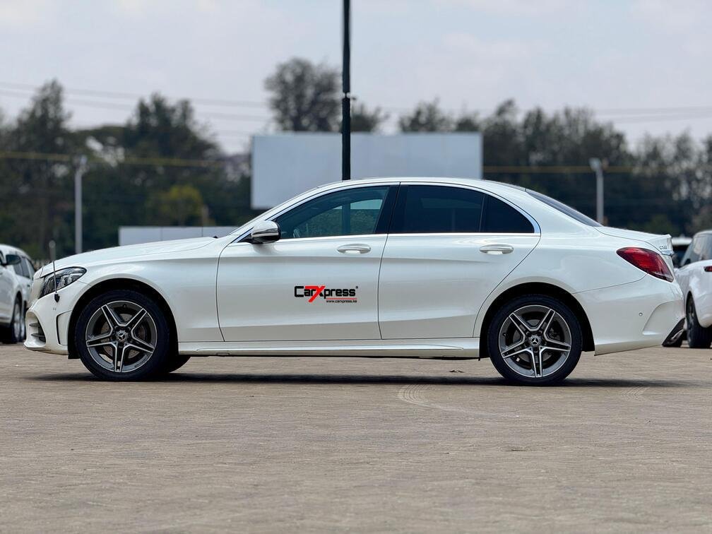 MERCEDES BENZ C200 W205 thumbnail 5