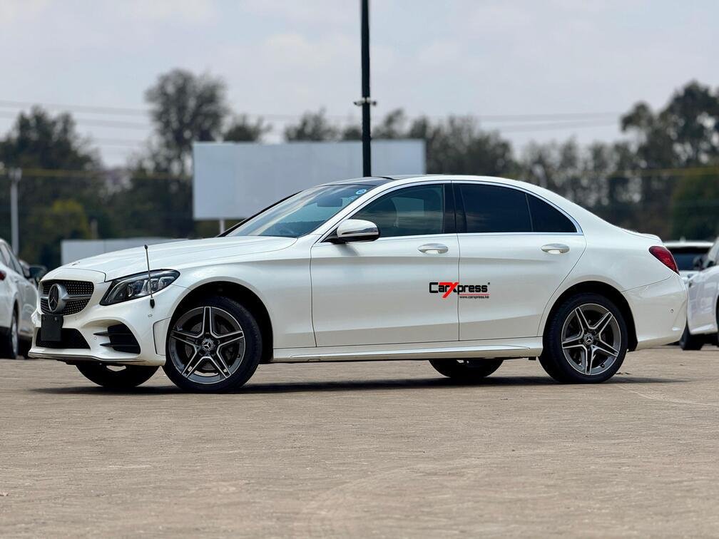 MERCEDES BENZ C200 W205 thumbnail 7