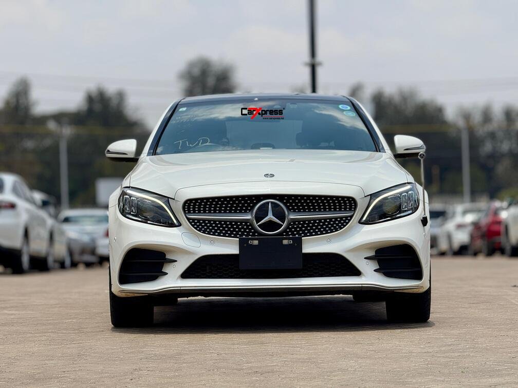 MERCEDES BENZ C200 W205 thumbnail 3