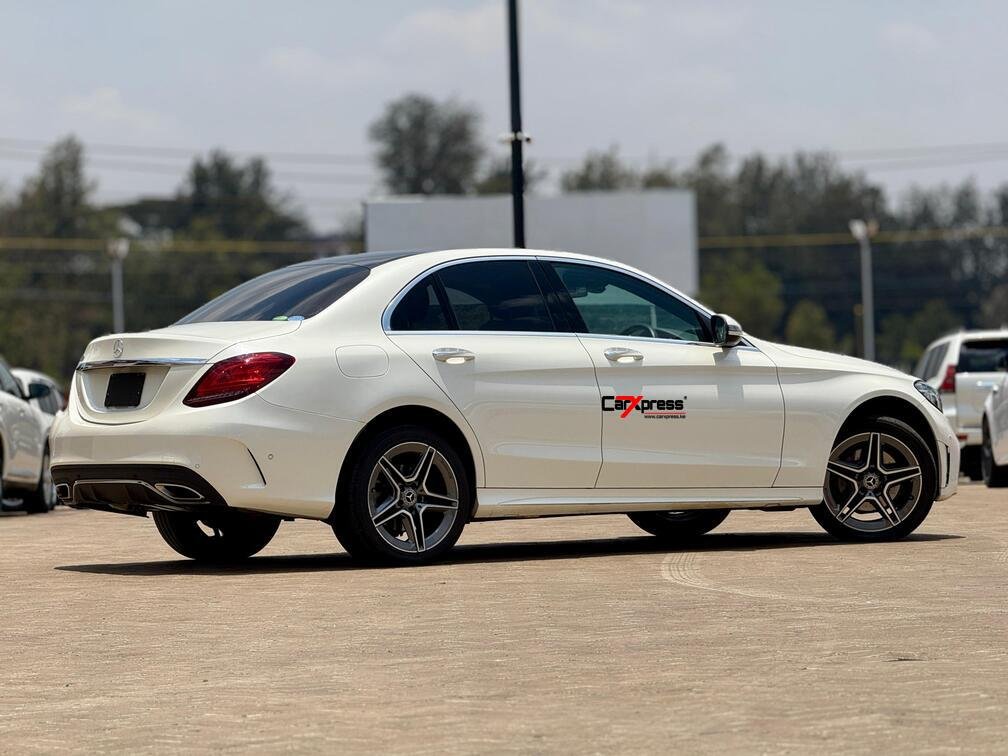 MERCEDES BENZ C200 W205 thumbnail 8