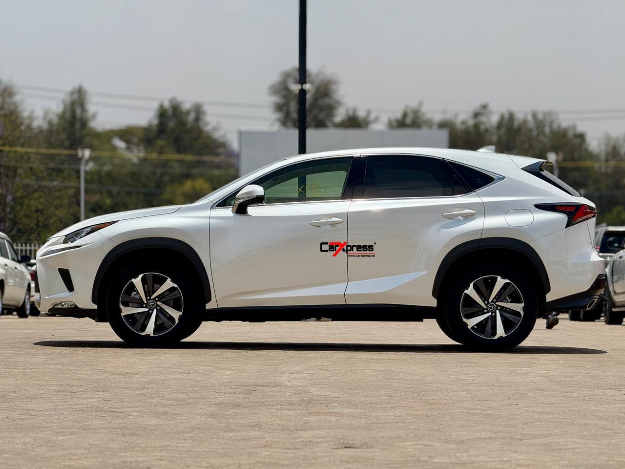 LEXUS NX 300 thumbnail 7