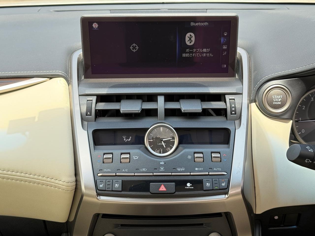 LEXUS NX 300 thumbnail 12