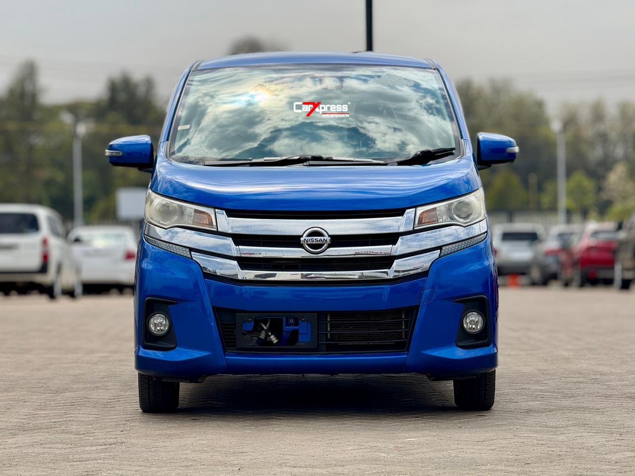 NISSAN DAYZ HIGHWAY STAR thumbnail 3
