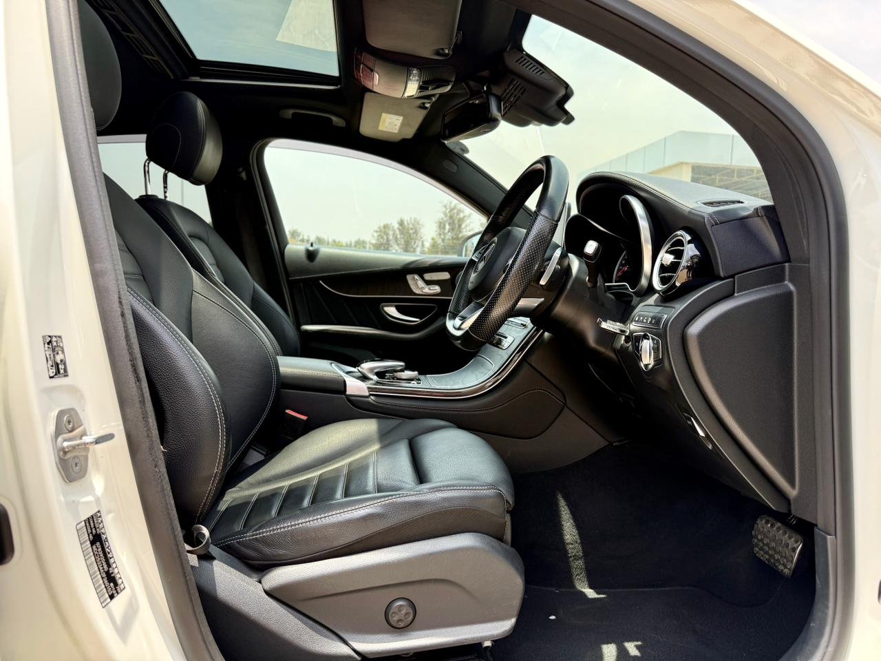 MERCEDES BENZ GLC 250 4MATIC COUPE thumbnail 9