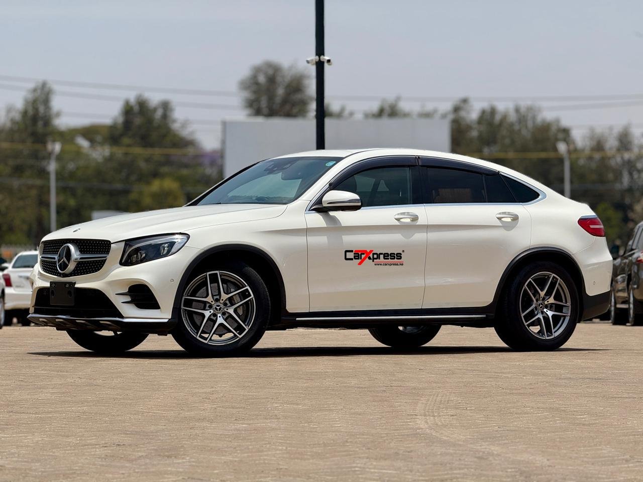MERCEDES BENZ GLC 250 4MATIC COUPE thumbnail 7