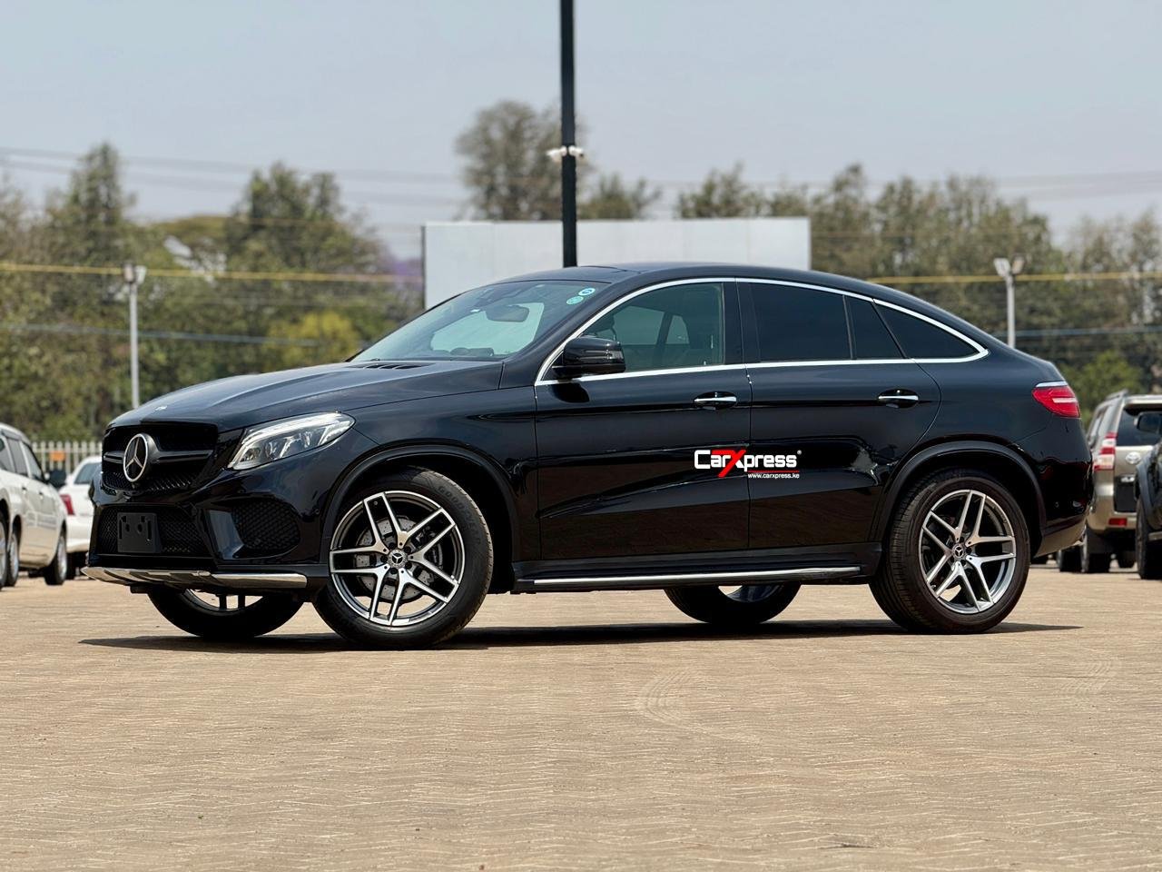 MERCEDES BENZ GLE350d 4MATIC COUPE thumbnail 7