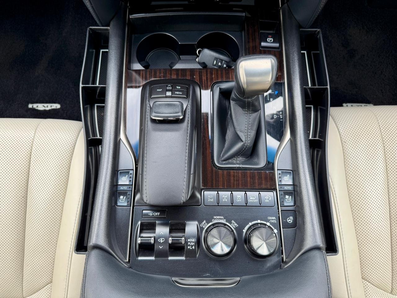 LEXUS LX570 thumbnail 14