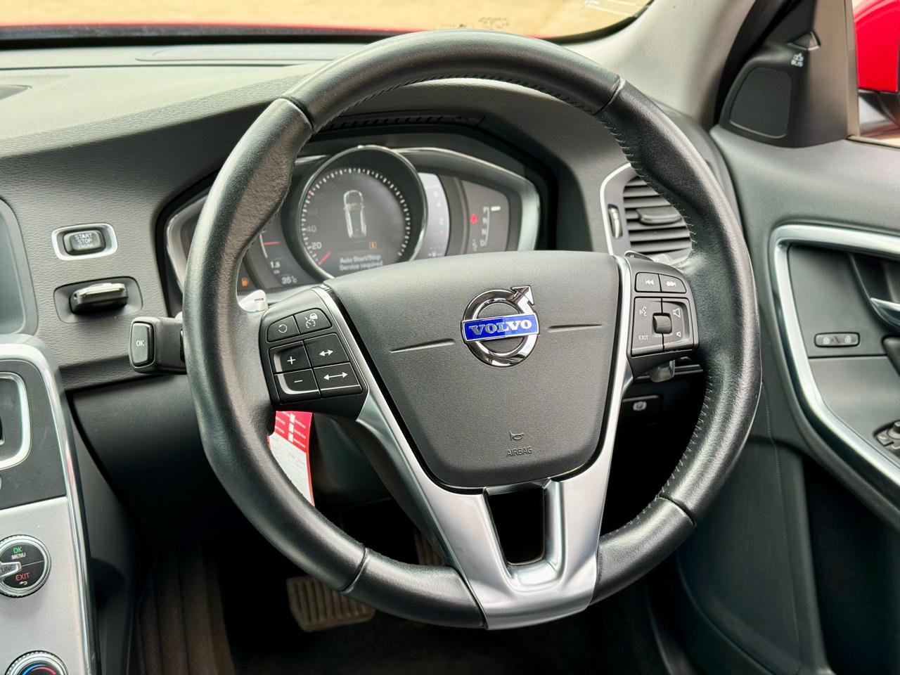 VOLVO V60 T3 thumbnail 14