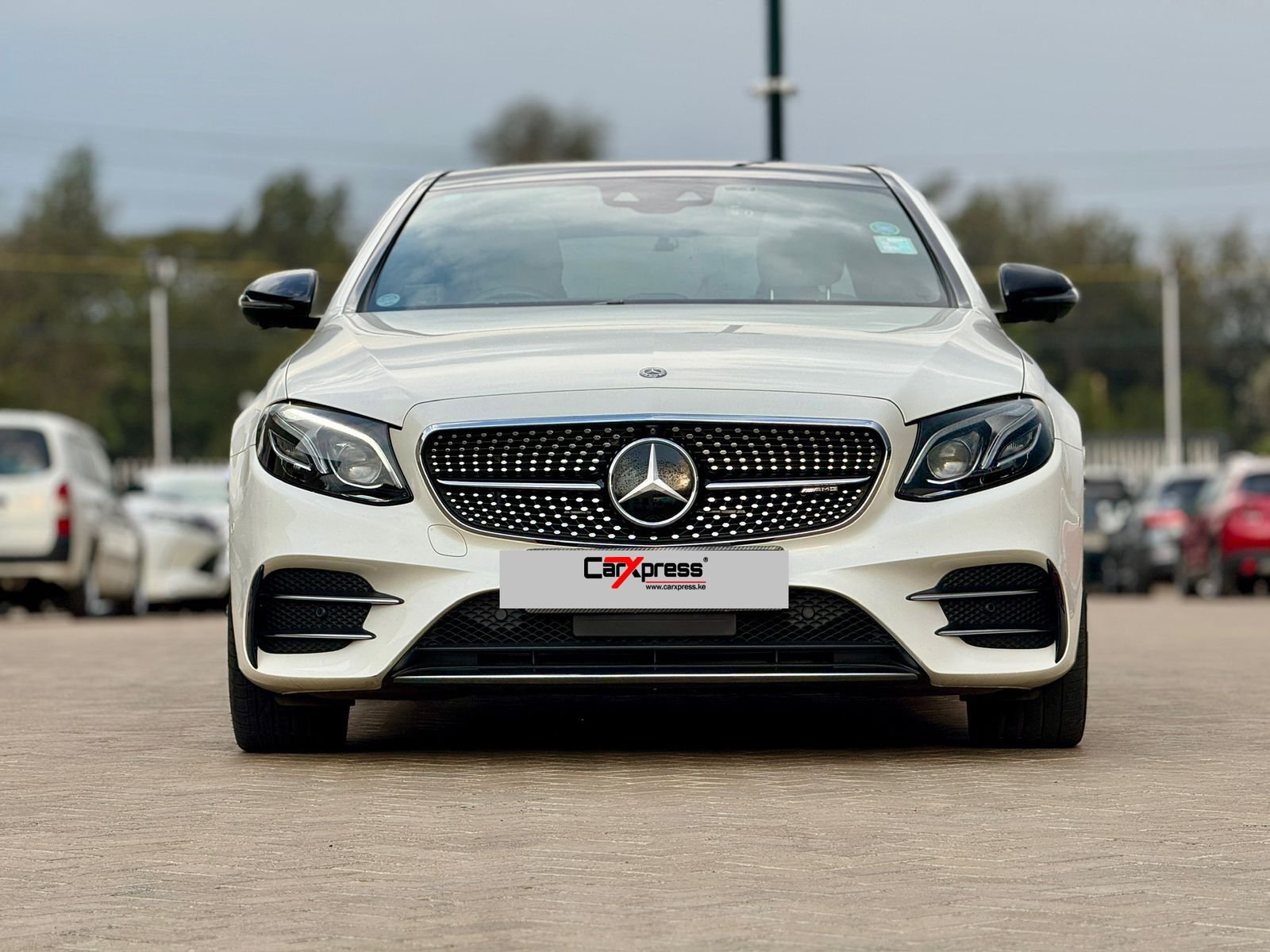MERCEDES BENZ E43 AMG thumbnail 3