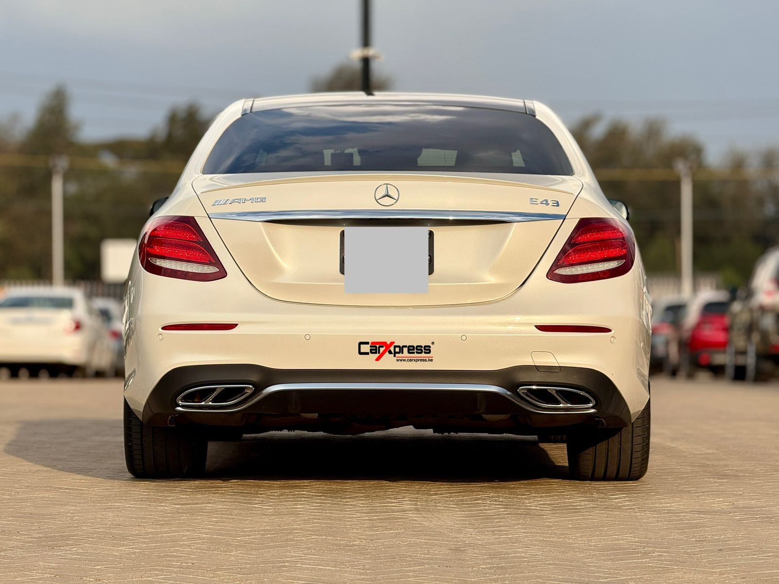 MERCEDES BENZ E43 AMG thumbnail 4