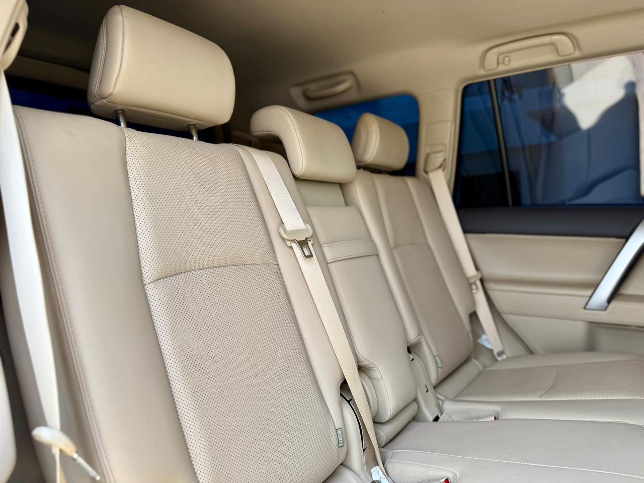 TOYOTA LAND CRUISER PRADO TZG thumbnail 18