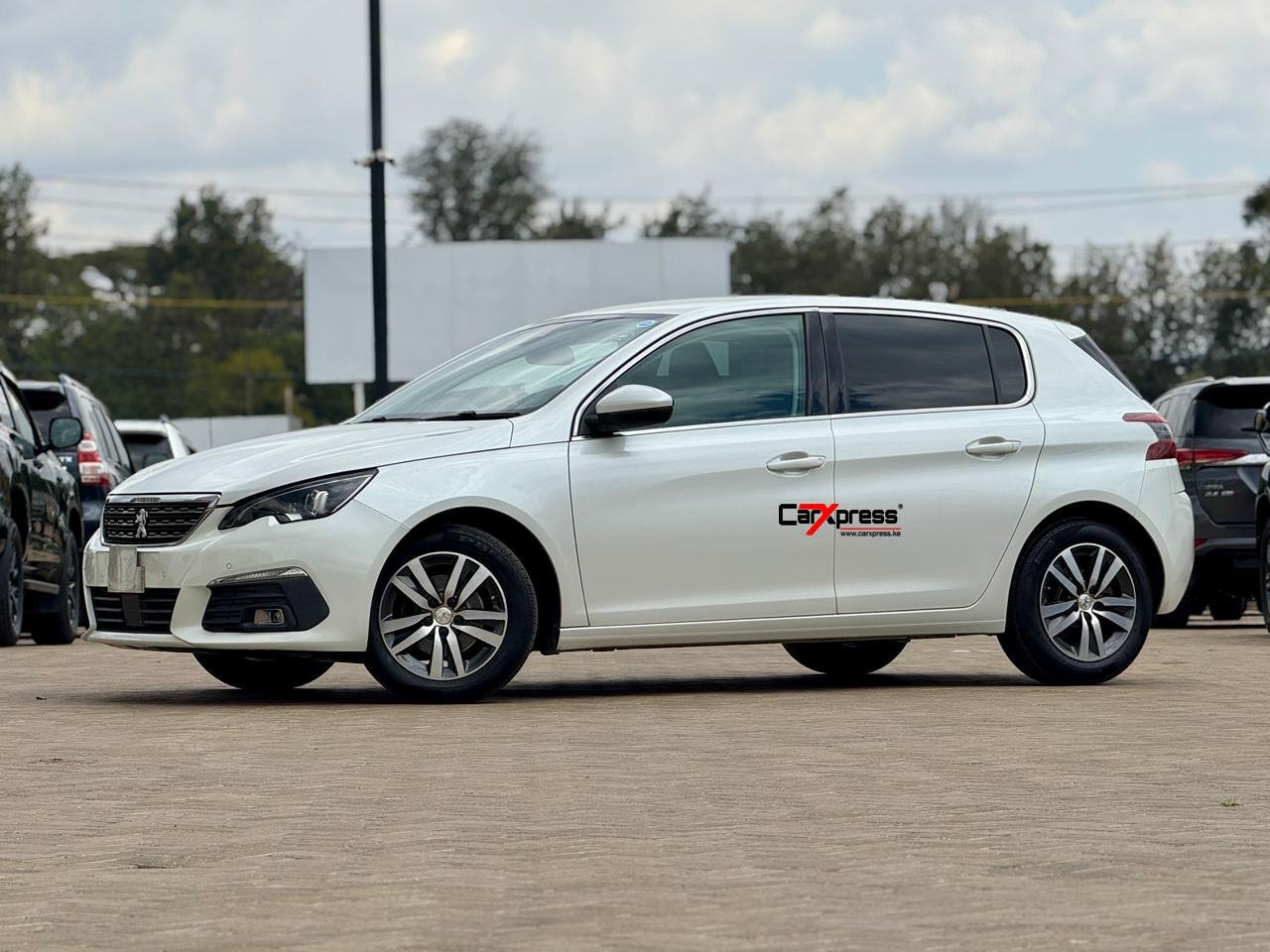 PEUGEOT 308 thumbnail 7