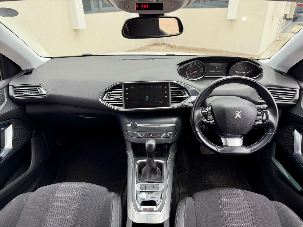 PEUGEOT 308 thumbnail 11