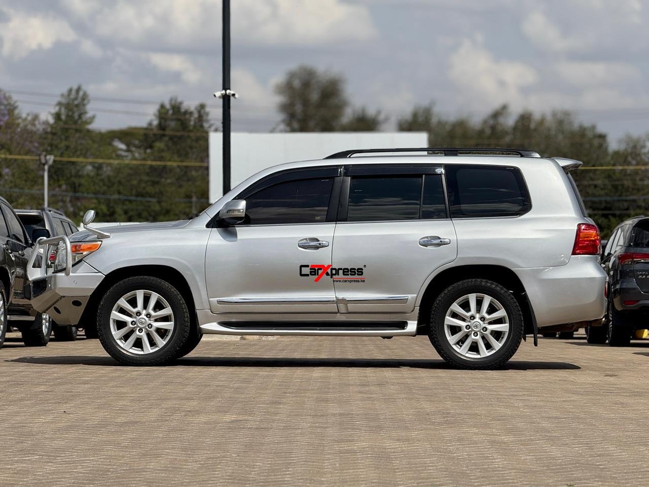 TOYOTA LAND CRUISER ZX V8 thumbnail 5