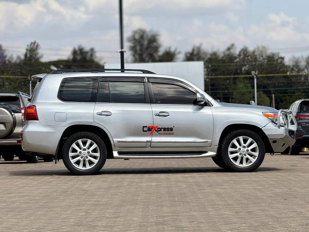 TOYOTA LAND CRUISER ZX V8 thumbnail 6