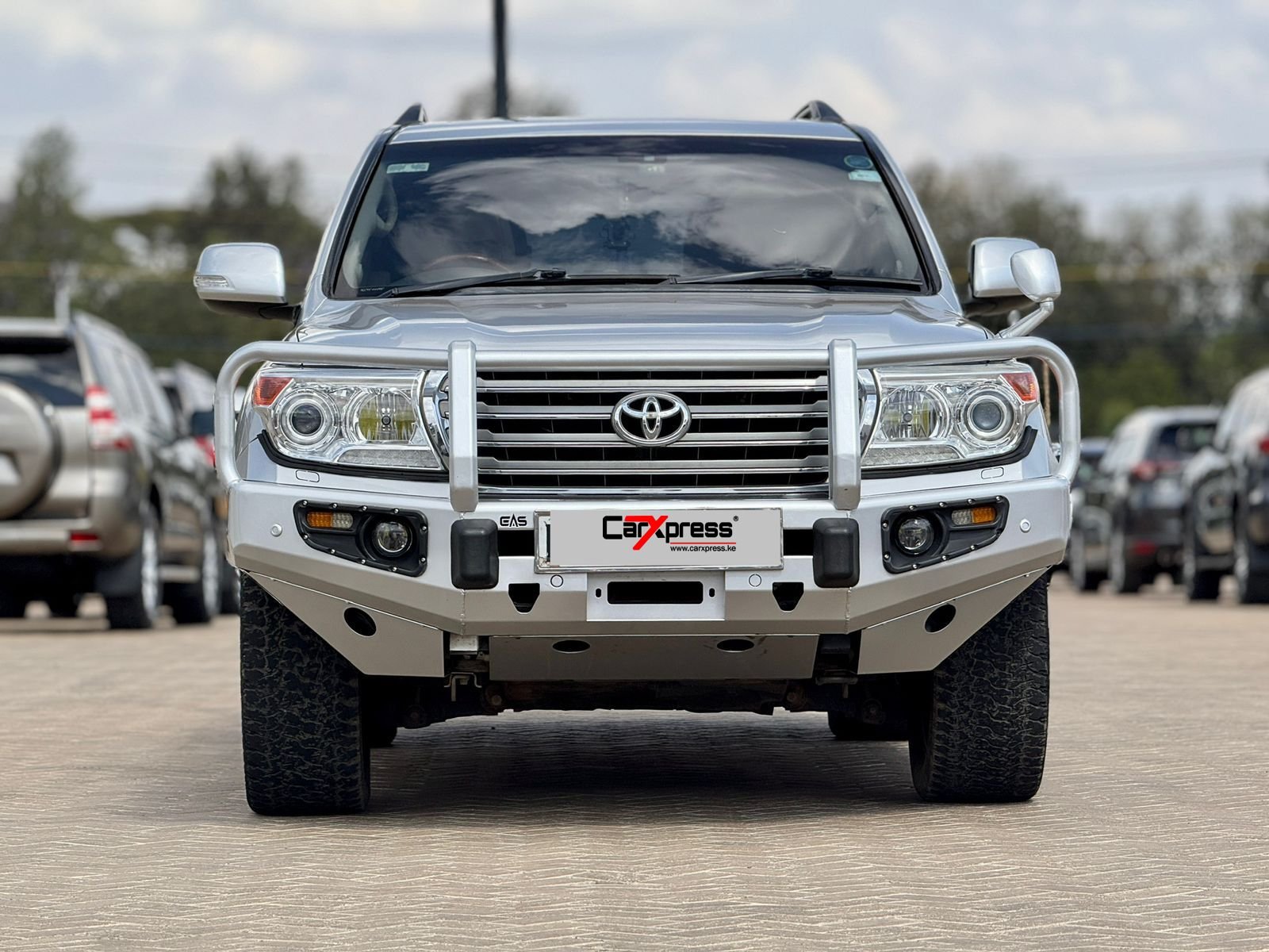 TOYOTA LAND CRUISER ZX V8 thumbnail 3