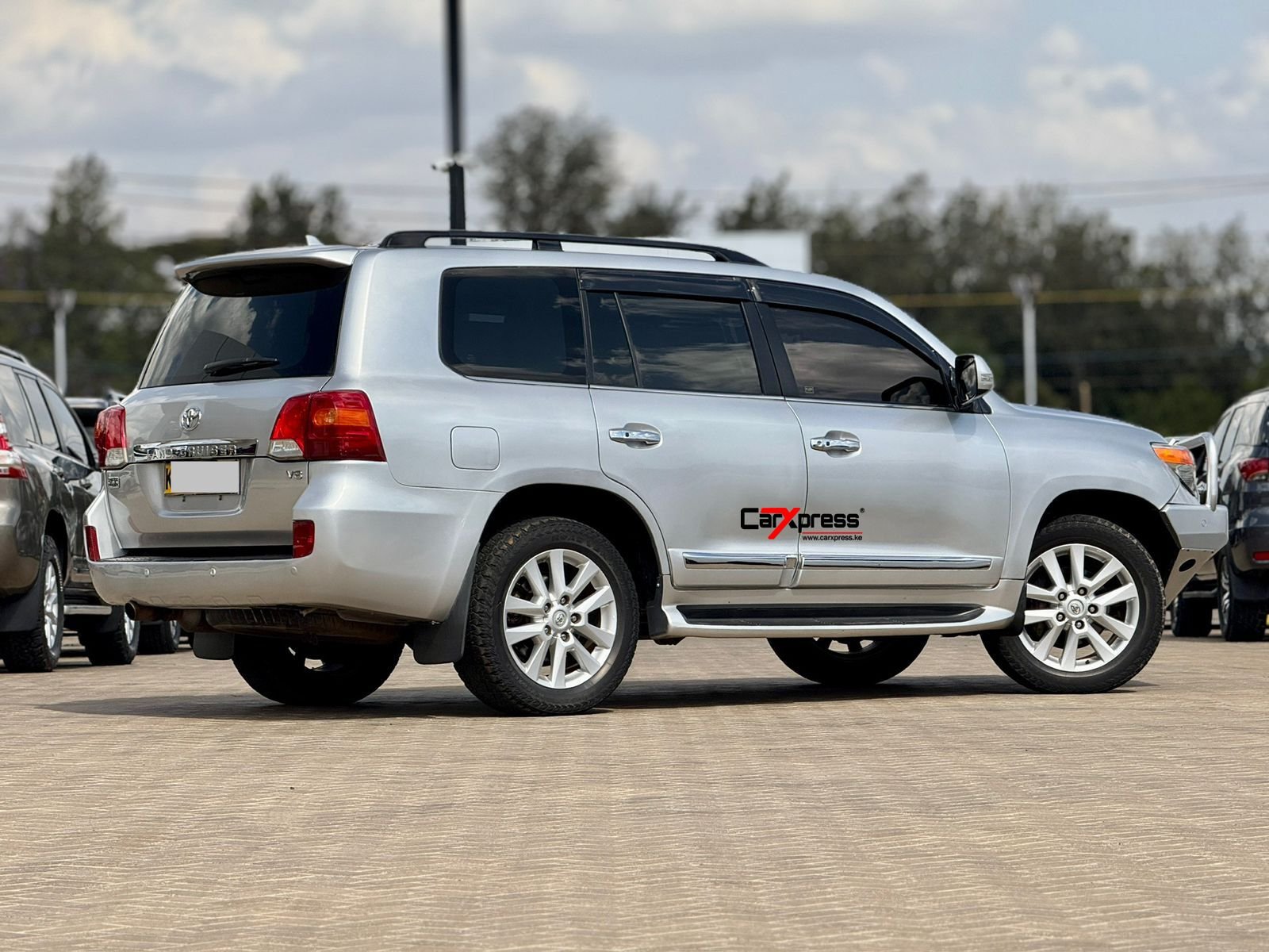 TOYOTA LAND CRUISER ZX V8 thumbnail 8