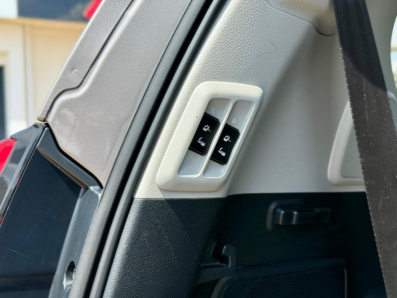 TOYOTA LANDCRUISER PRADO KAKADU thumbnail 21