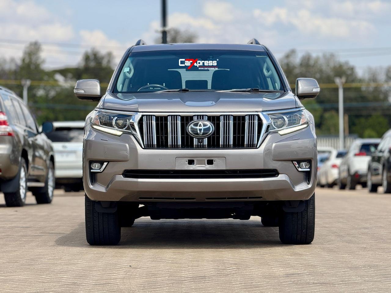 TOYOTA LANDCRUISER PRADO KAKADU thumbnail 3