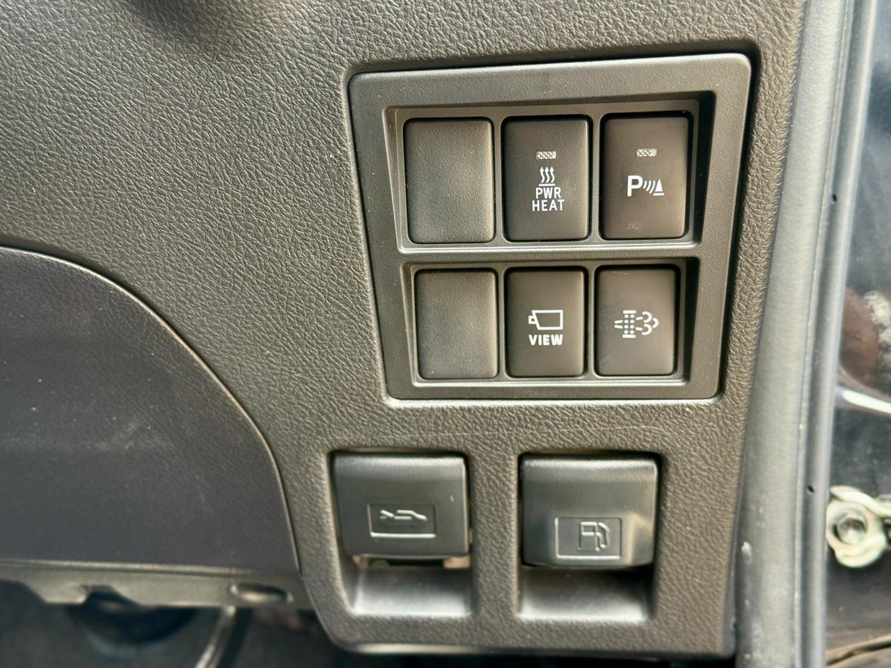TOYOTA HILUX DOUBLE CABIN GR SPORT thumbnail 13