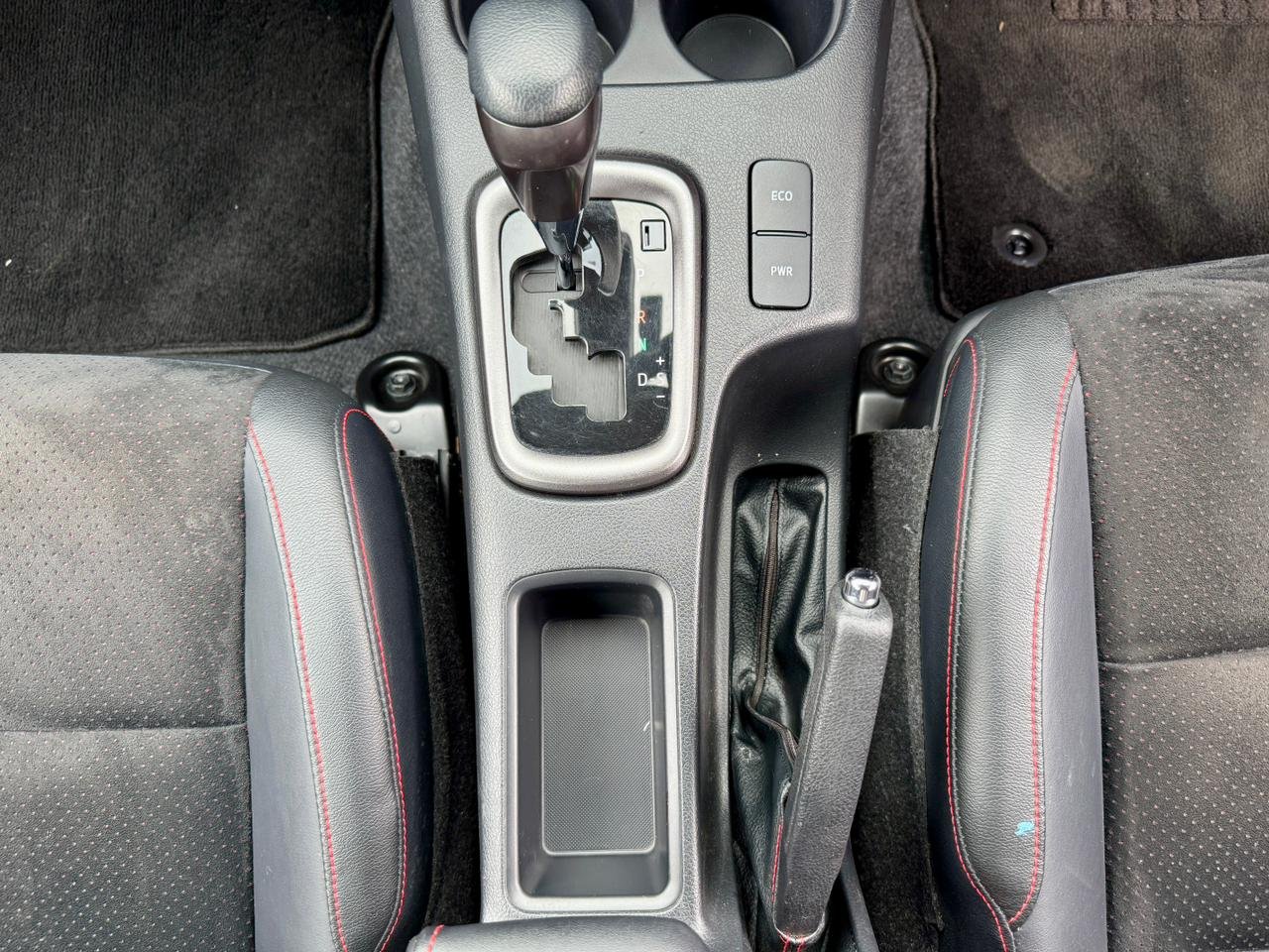 TOYOTA HILUX DOUBLE CABIN GR SPORT thumbnail 10